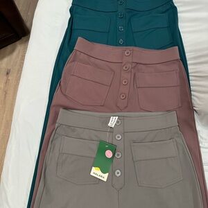 HALARA Button-Up Pants in Teal, Mauve, and Gray - M
